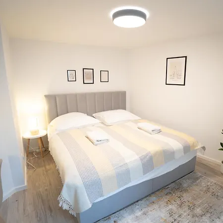 Charmante Am Drachenfels *